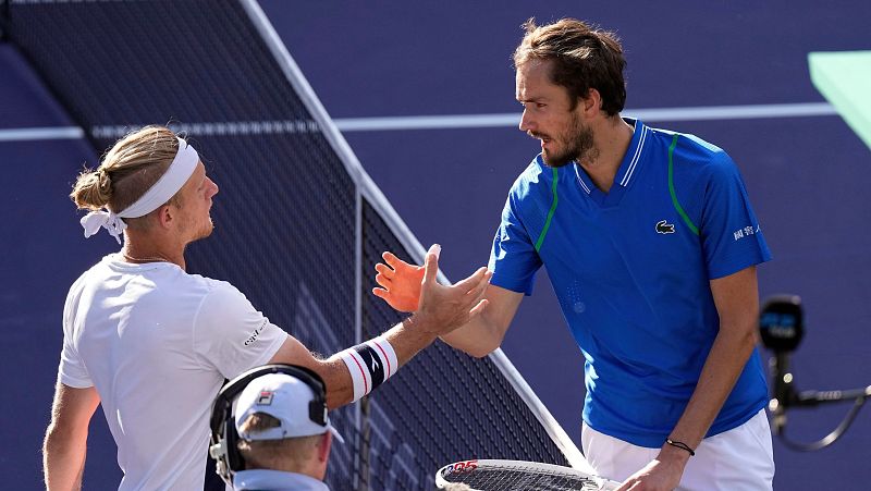 Davidovich cae en en cuartos de Indian Wells ante Medvedev