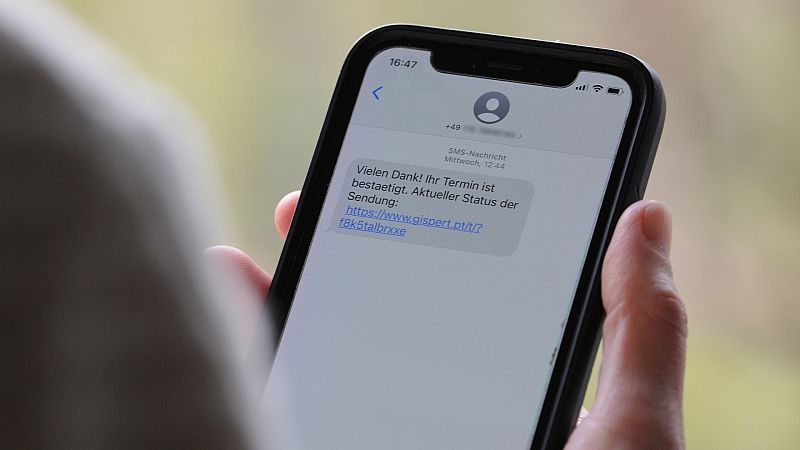 La hora de la 1 - Estafa masiva a clientes de Unicaja - Ver ahora
