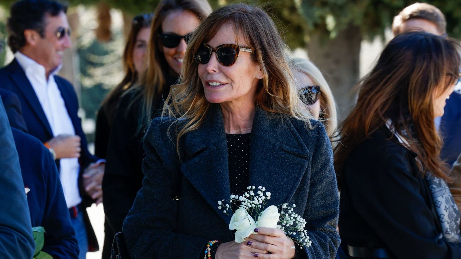 Corazón - El emotivo y último adiós a Laura Valenzuela en su entierro