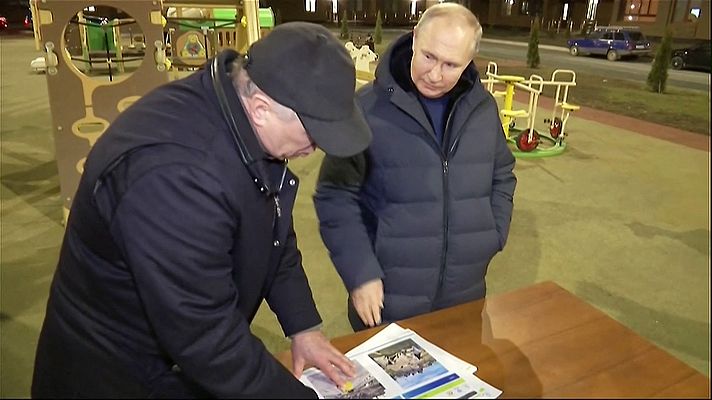 Telediario Fin de Semana - Putin visita Mariúpol en el marco de su primer viaje al Donbás desde que comenzó la guerra en Ucrania