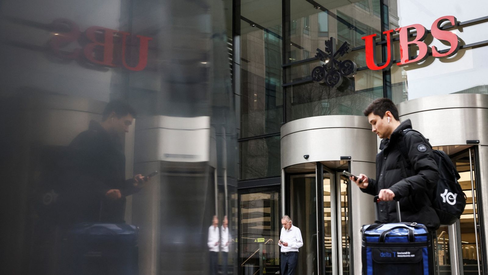 La compra de UBS a Credit Suisse crea uno de los mayores bancos del Europa - Informativo 24h | Ver