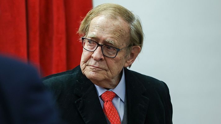 Informativo 24h - Tamames, en la moción de censura: "En la Guerra Civil se cometieron atrocidades en los dos bandos"