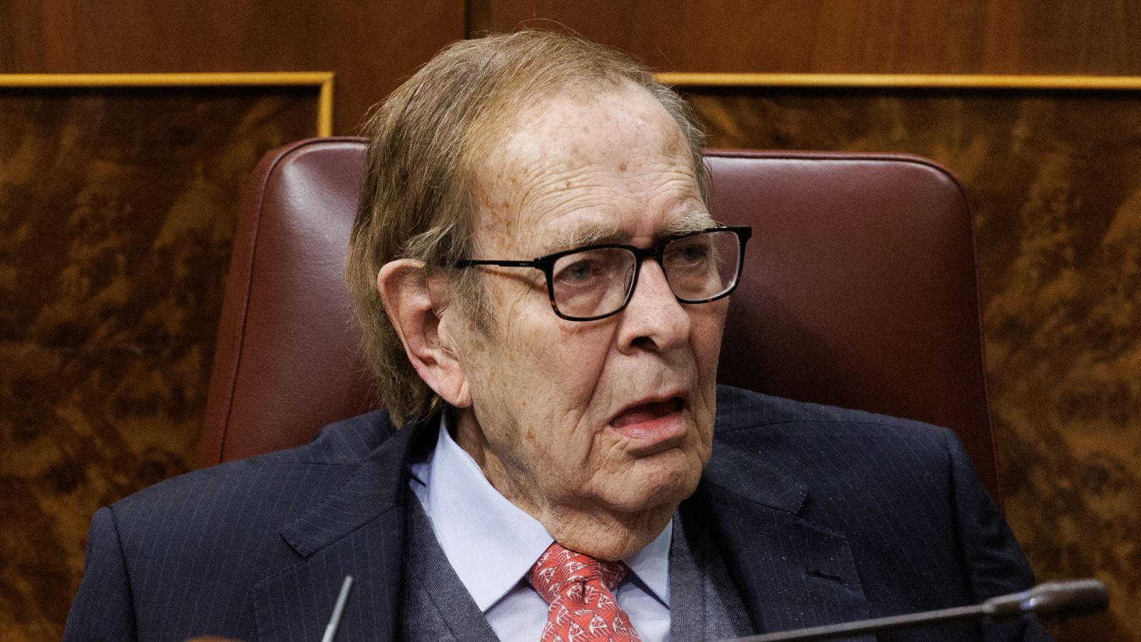 Tamames, a Sánchez: "Su Gobierno no respeta la división de poderes"