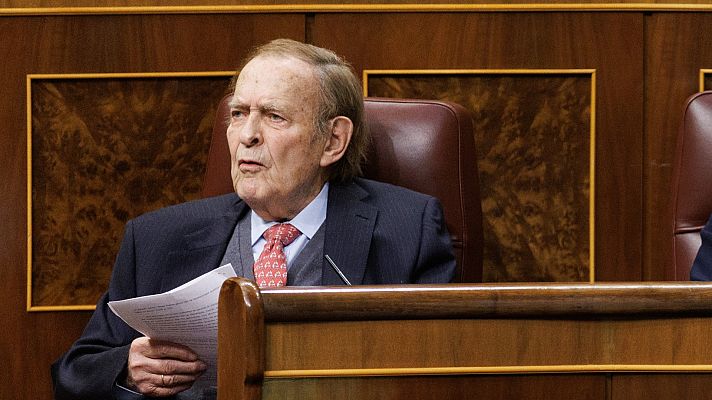 Informativo 24h - Tamames reprende al Congreso: "Esto no es una sesión parlamentaria, es un mitin. Buscan la división"