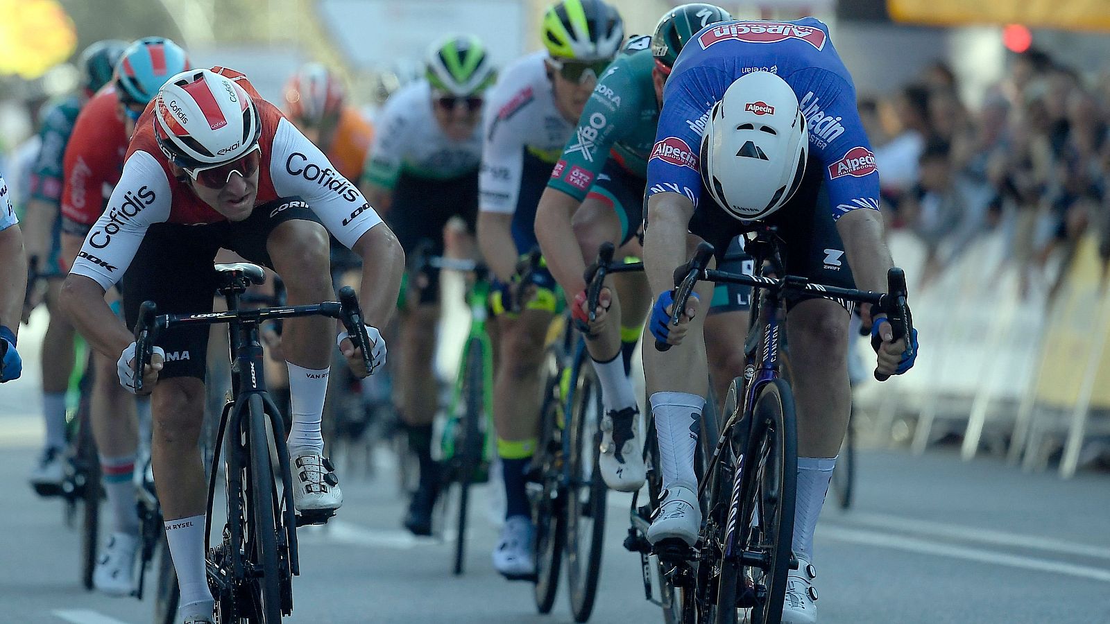 Volta a Catalunya 2023 | Resumen de la etapa 4: Groves vence por delante de Coquard -- ver ahora