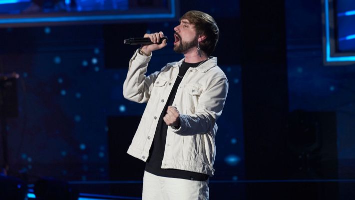 Cover Night - Jesús Martí defiende su cabina con un tema de Celine Dion