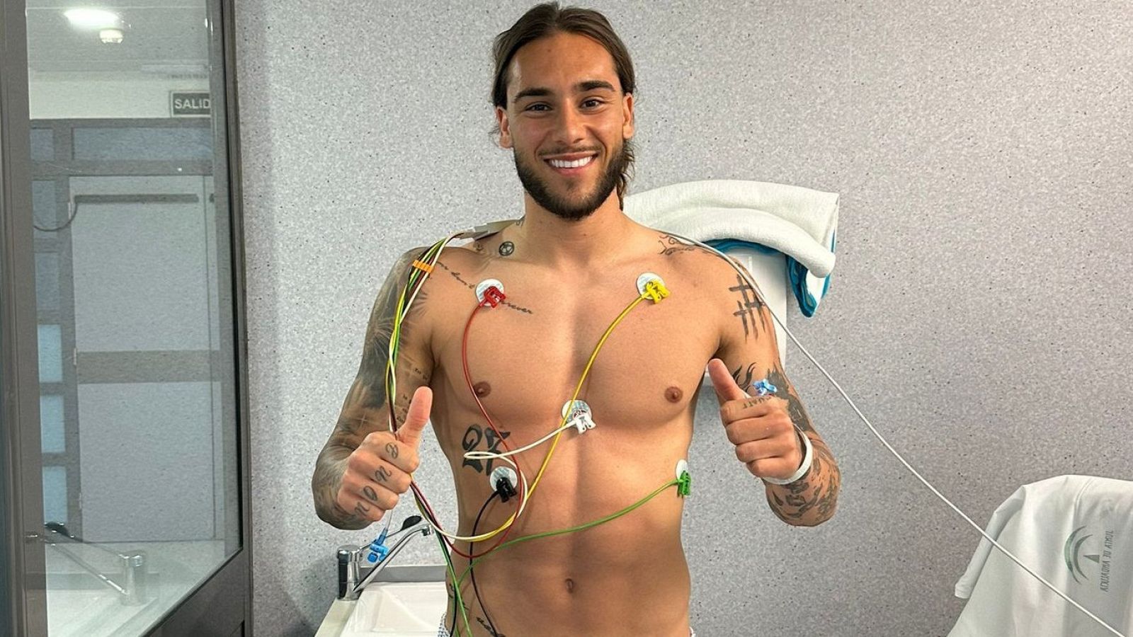 Gudelj, estable tras desvanecerse en el Córdoba-Racing de Ferrol - ver ahora