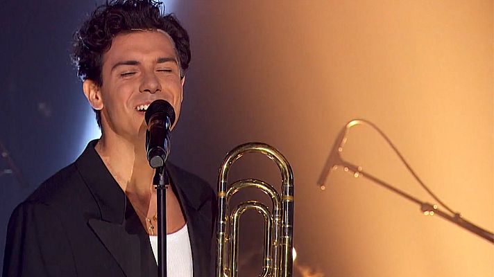 Las tres puertas - Actuación de Alfred García