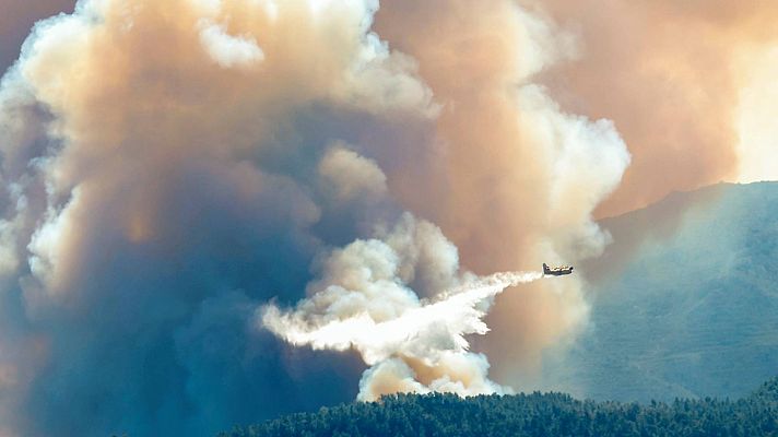  - El incendio de Castellón tiene dos focos "críticos" y mantiene desalojadas a 1.500 personas