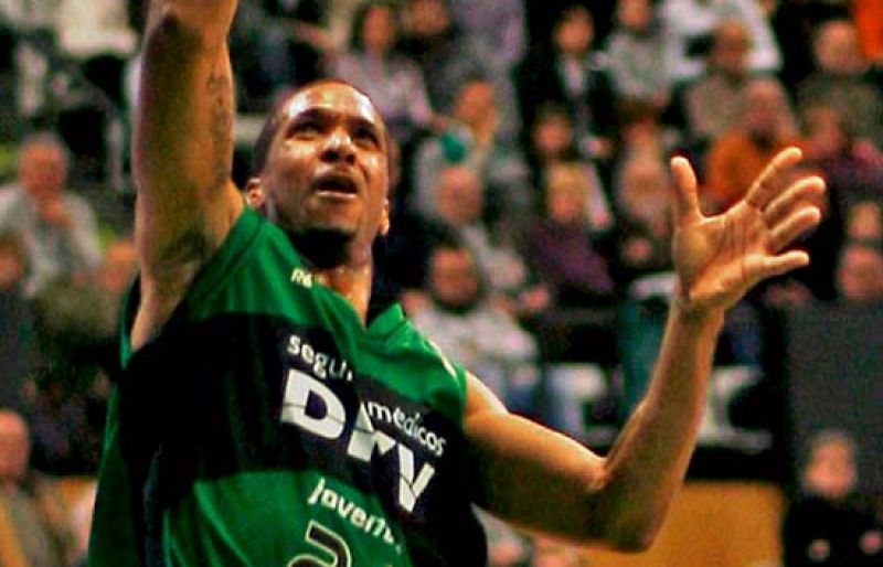 Tucker, el mejor triplista de la ACB - Baloncesto en RTVE | Ver