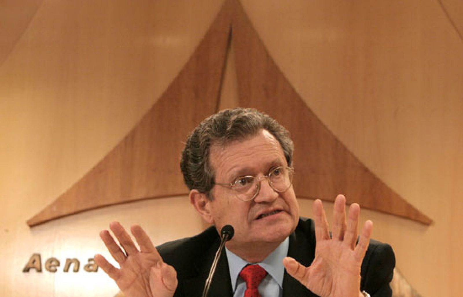 AENA y los controladores rompen las negociaciones | Ver