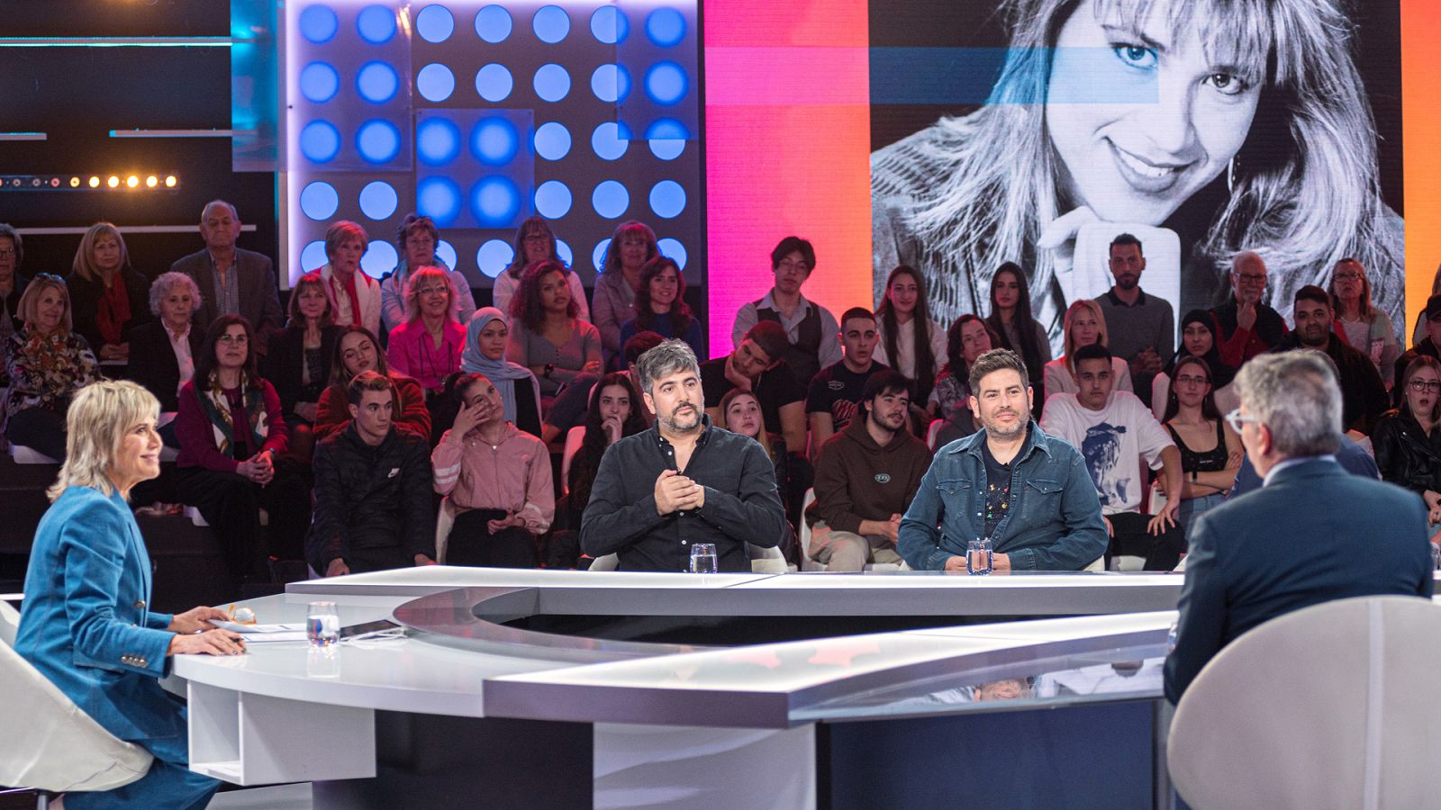 Días de tele - Programa 11: El día que la televisión se hizo moderna - ver ahora