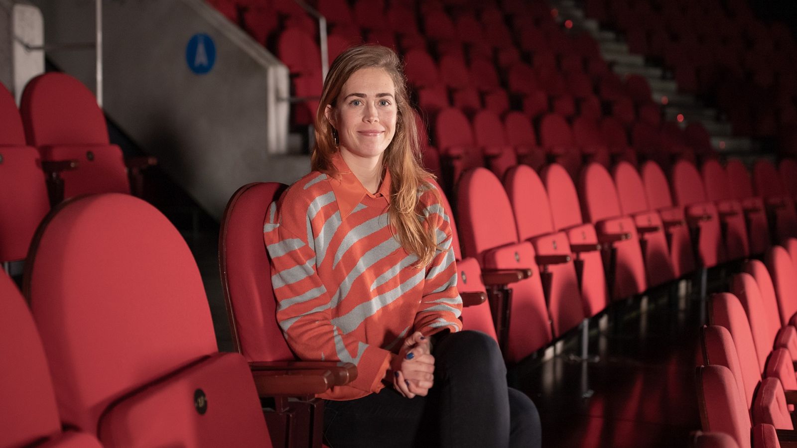 Greta García escribe en su debut sobre la relación tóxica entre el sistema y las profesiones creativas.