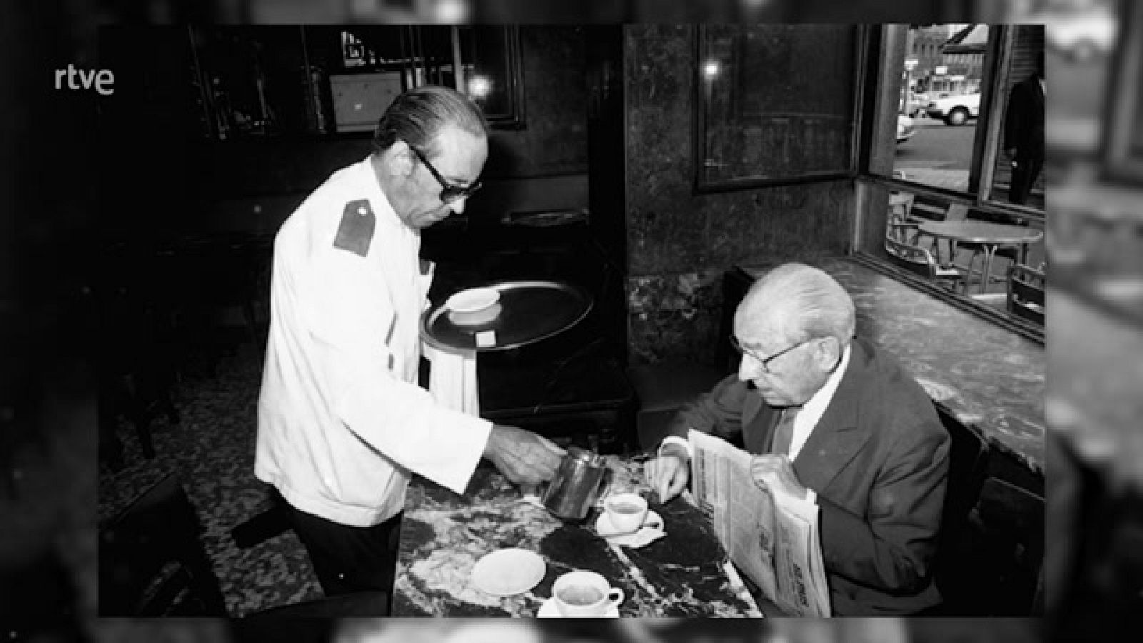 Carlos Chamarro nos muestra el café más antiguo de Madrid - Ahora o nunca | Ver