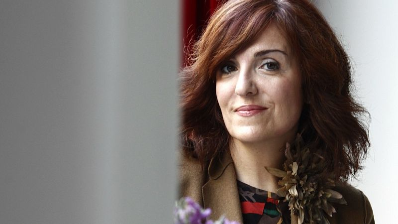 Elvira Lindo aborda el desamparo infantil en su nuevo libro: 'En la boca del lobo'