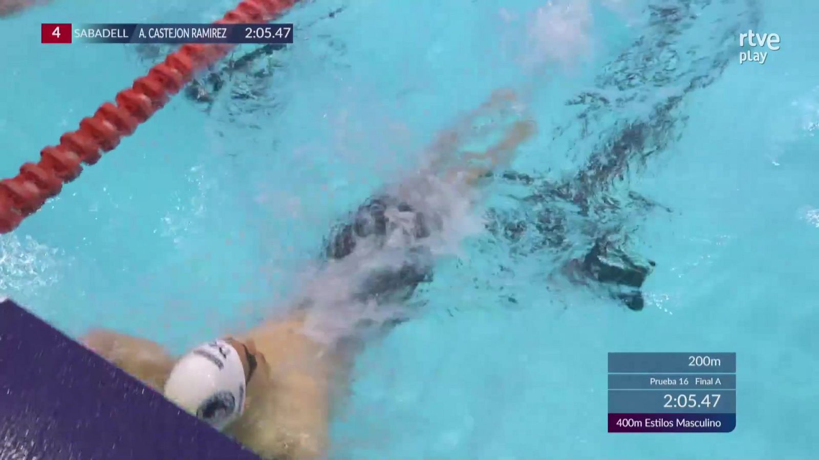 Álex Castejón se da un coscorrón en un viraje de espalda y le cuesta la mínima mundialista -- Ver ahora