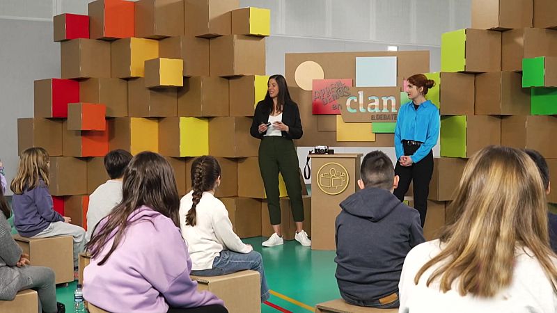 Lo que vemos en las redes sociales, �es su vida real? - Aprendemos en Clan. El debate | Ver