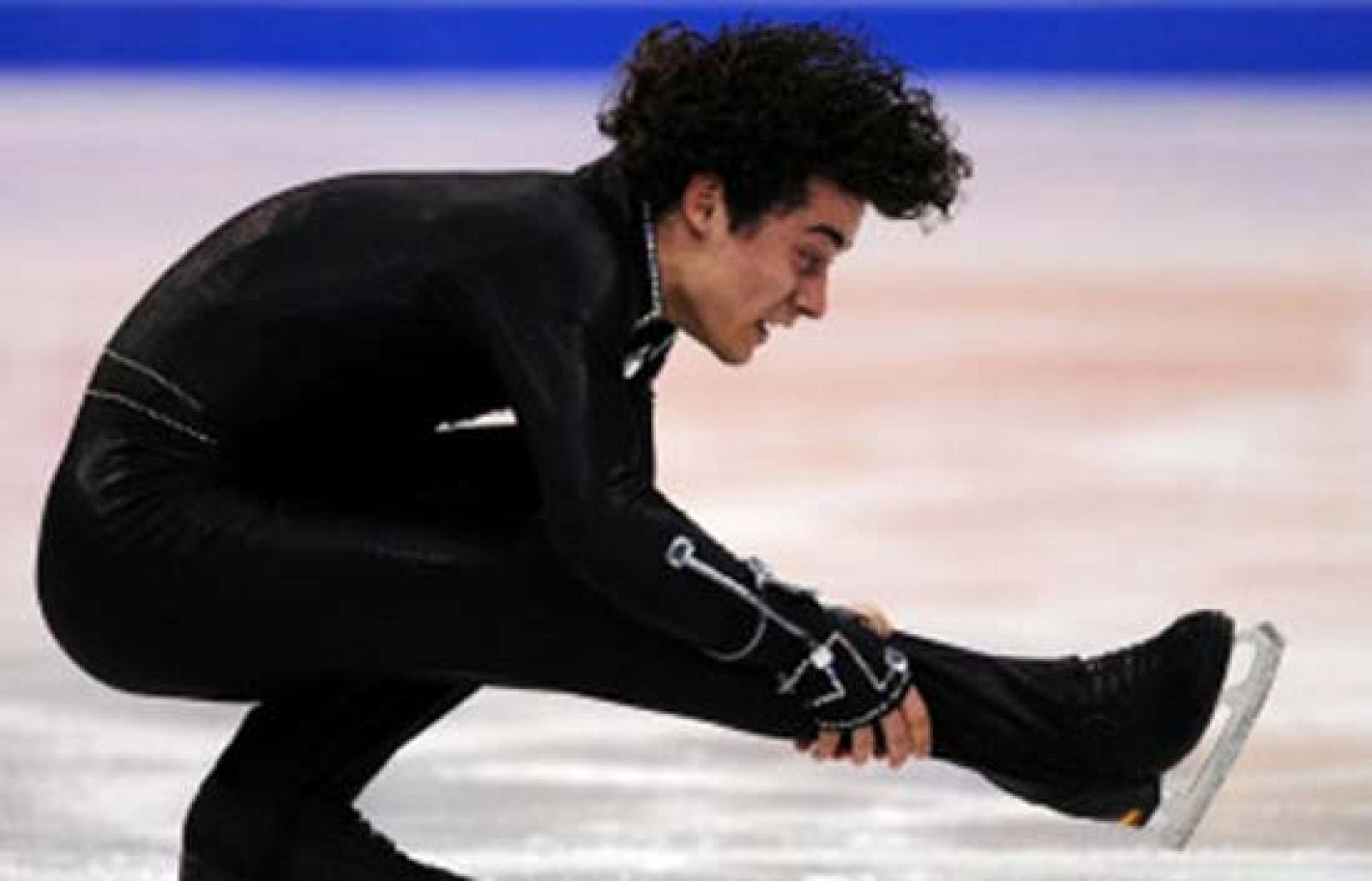 Javi, la esperanza en patinaje | Ver