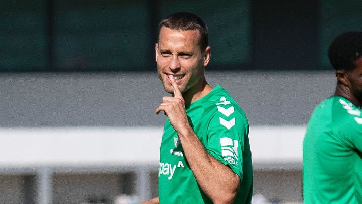 Telediario 1 - El Betis consigue la suspensión cautelar de la sanción a Sergio Canales