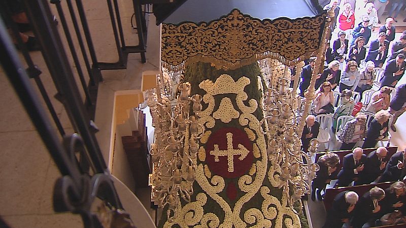 El tradicional manto de "Las Penas"