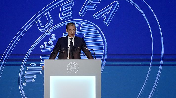 Telediario 1 - Aleksander Ceferin, reelegido presidente de la UEFA, carga contra la Superliga
