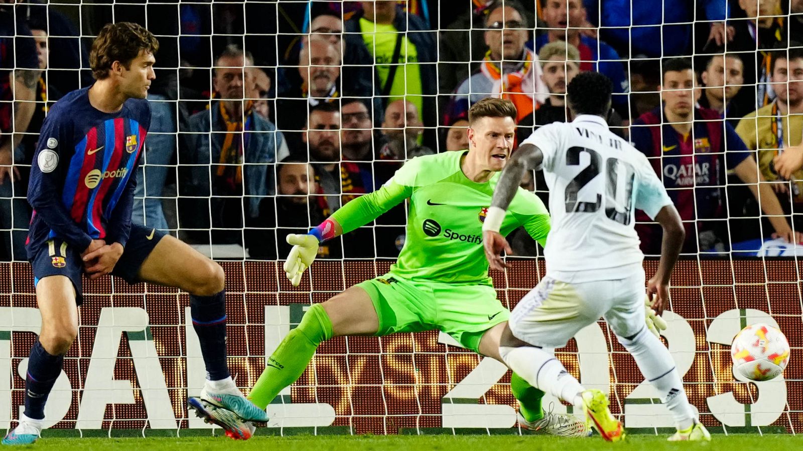 Barcelona - Real Madrid: 20 segundos que cambiaron el rumbo de la eliminatoria de Copa del Rey -- Ver ahora