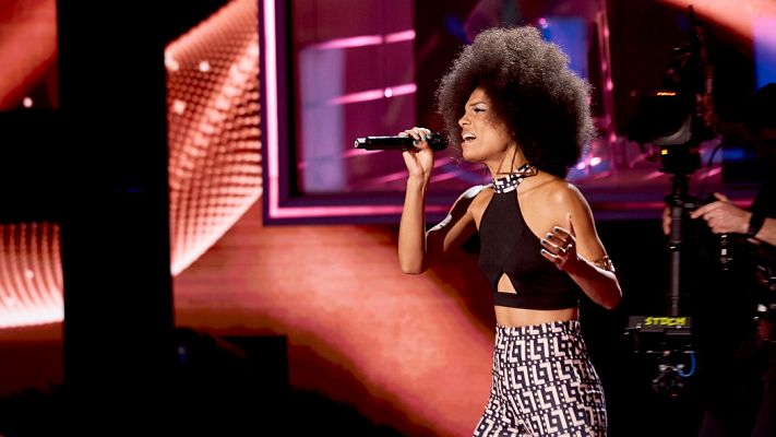 Cover Night - Gigi McFarlane ha enamorado a los jueces con Time After Time