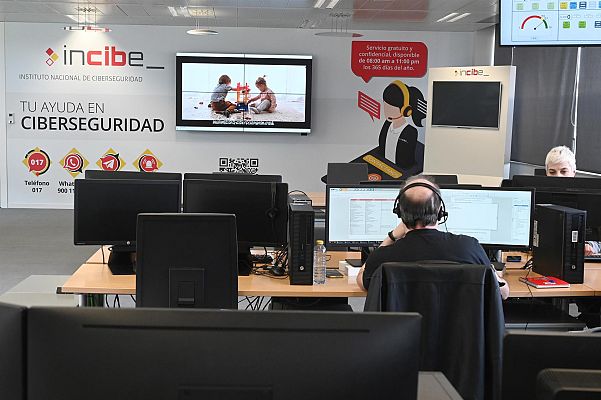 Hablando claro - Enrique Serrano, experto en ciberseguridad: "Hay que dar una capa más de seguridad"