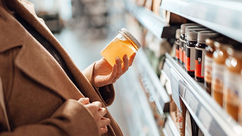 Casi la mitad de la miel que se importa a la UE está adulterada con azúcares industriales