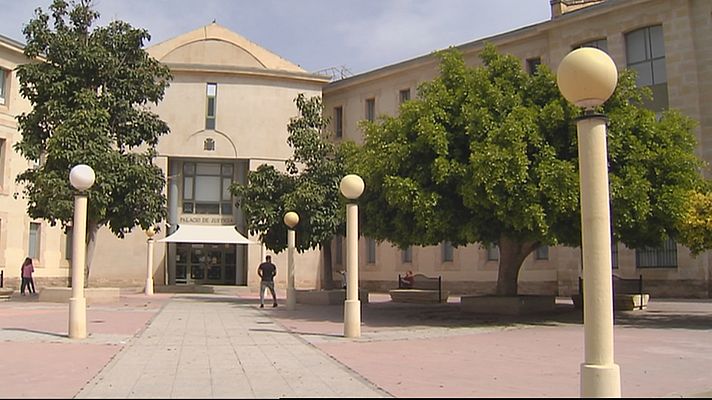 L'informatiu - Comunitat Valenciana - Un hombre acusado de violencia machista cambia de sexo para evitar las penas por acoso