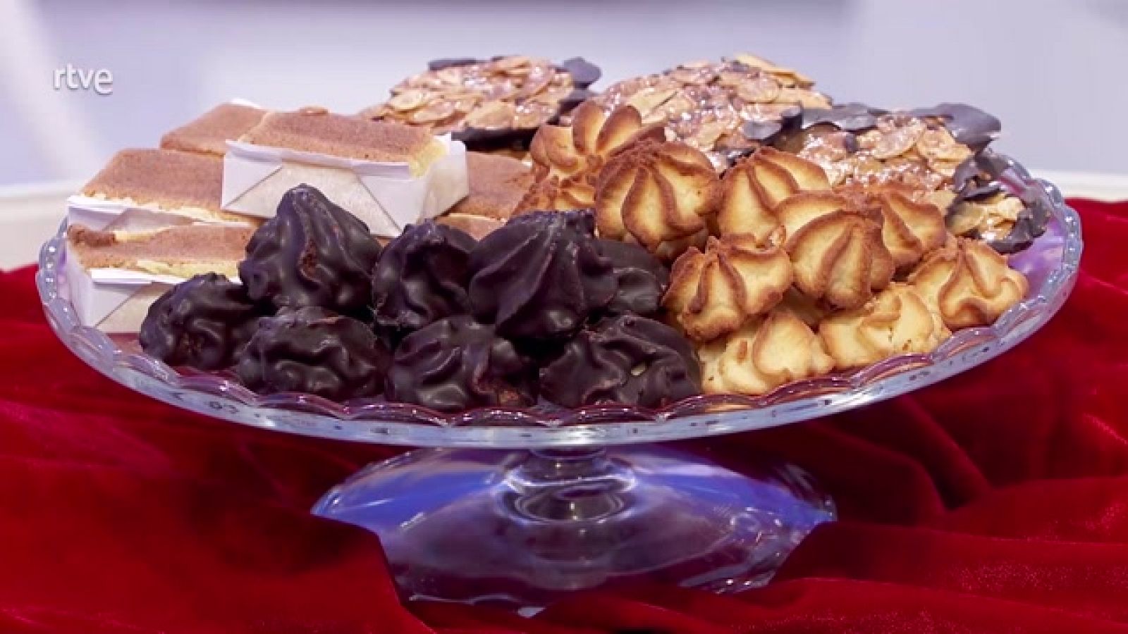 Aquí la Tierra - Receta de besitos dulces