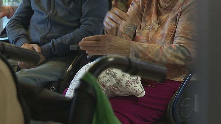 L'informatiu - Comunitat Valenciana - Casi el 40% de los pensionistas vive en situación de pobreza porque cobran menos de 681 euros al mes