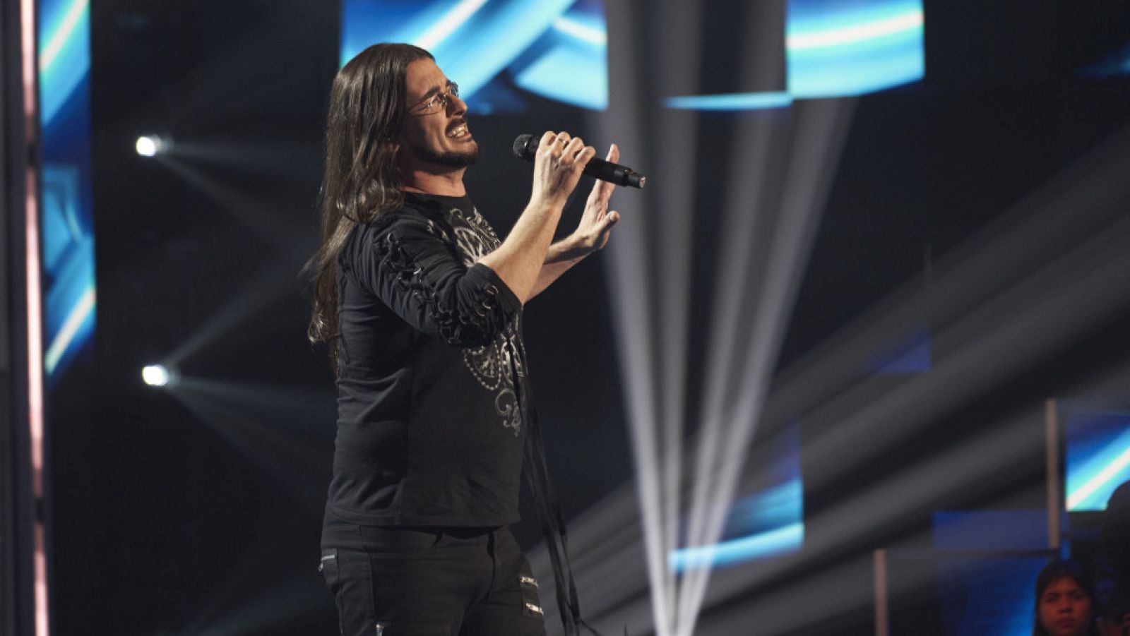 Carlos Samuel demuestra que lo suyo son los musicales con `Never Enough¿