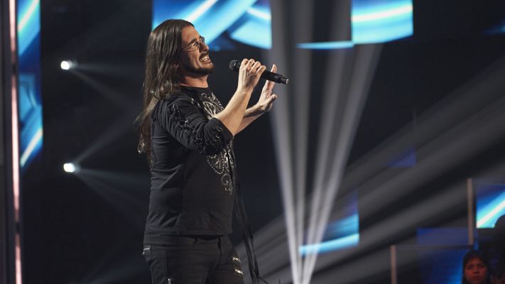 Cover Night - Carlos Samuel demuestra que lo suyo son los musicales