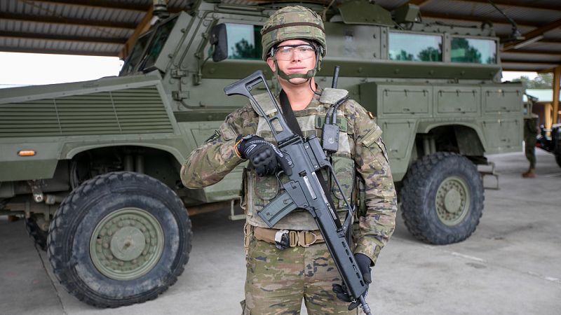 Vídeo: El ministerio de Defensa elimina la altura mínima para alistarse en el ejército