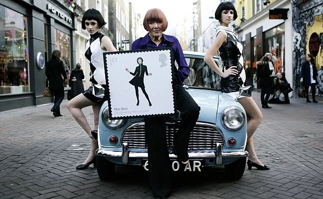 Telediario 2 - Muere Mary Quant, la diseñadora británica que popularizó la minifalda
