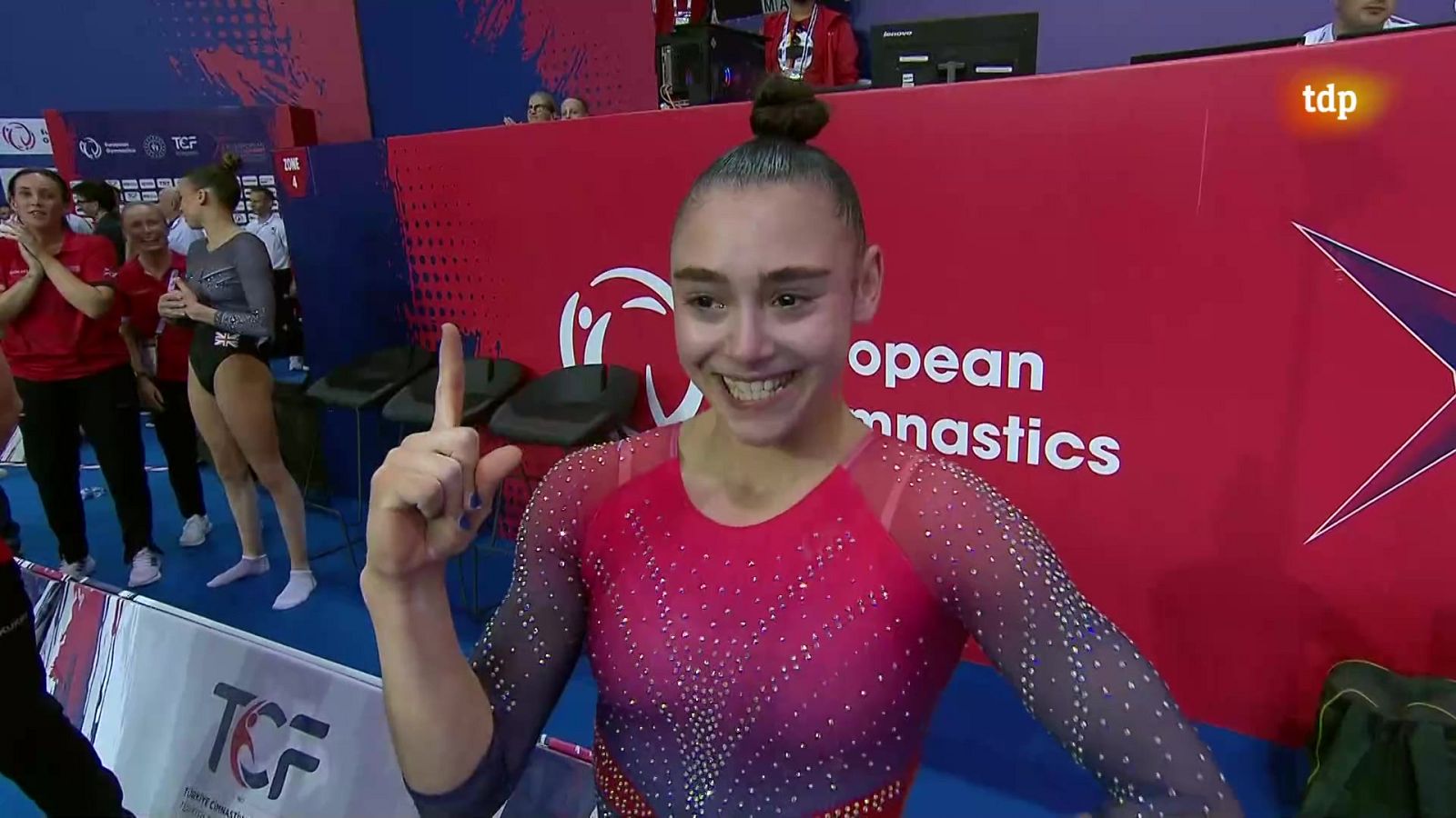 Jessica Gadirova gana la final de 'all-around' en el Europeo de Gimnasia con este impresionante ejercicio de suelo