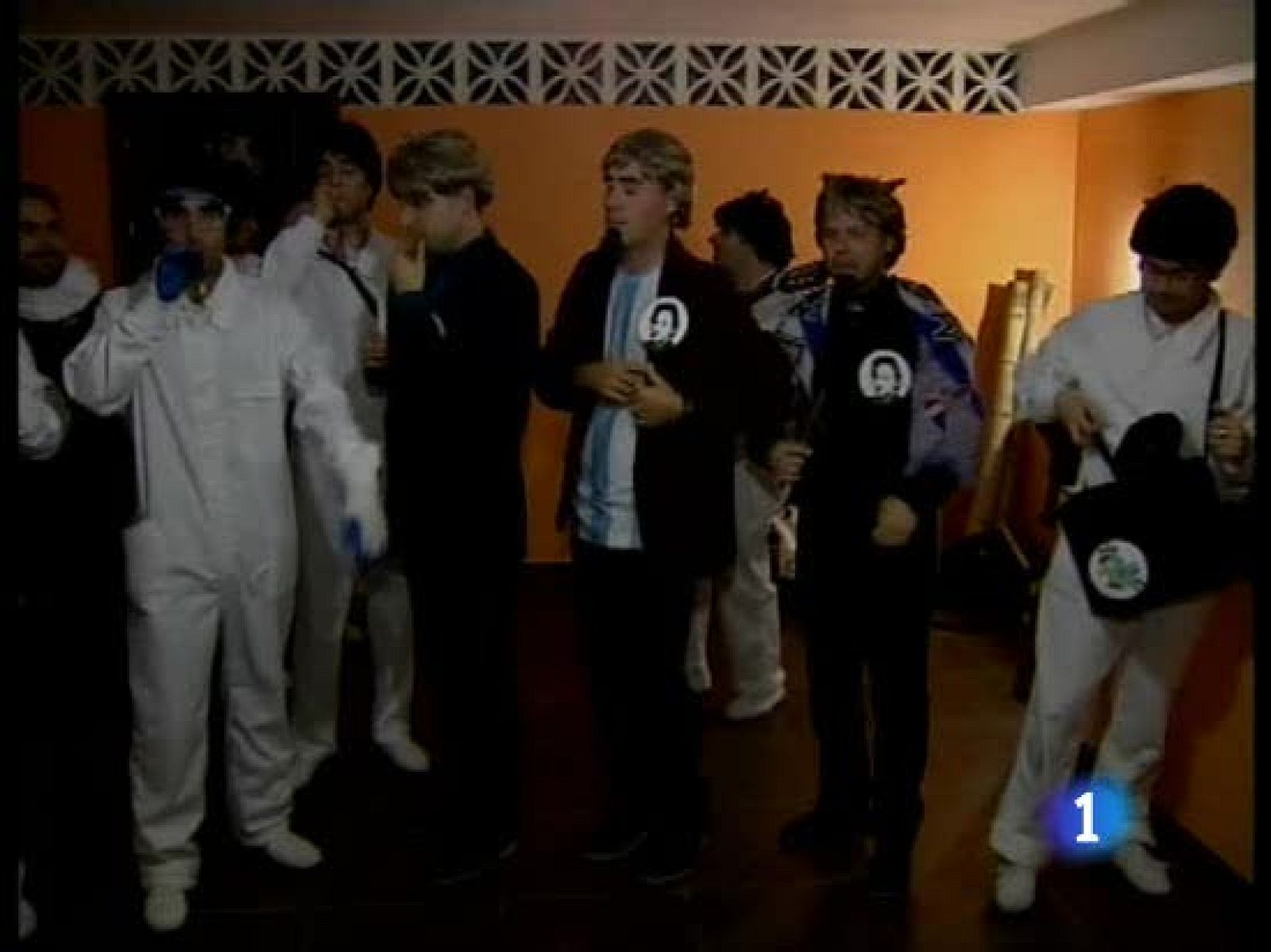 El codazo de Cristiano, versión carnavalera | Ver