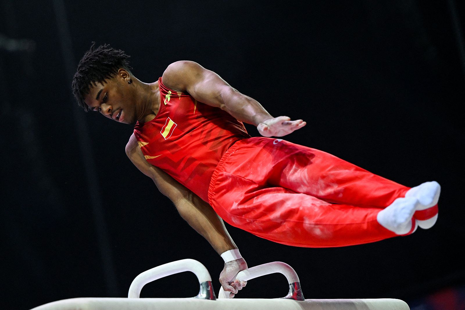 El español Thierno Diallo logra el bronce en barras paralelas en el Campeonato de Europa