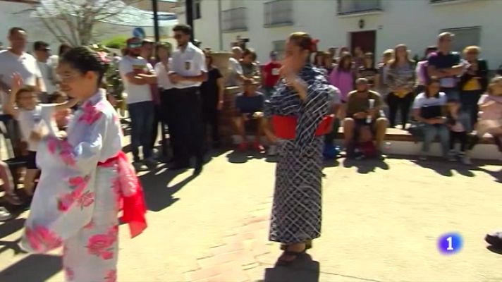Telediario Fin de Semana - Alfarnate, en Málaga, celebra los cerezos en flor