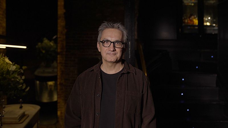 En "A doble ciego", la nueva novela de Víctor Sombra, un grupo de hackers acepta un misterioso encargo