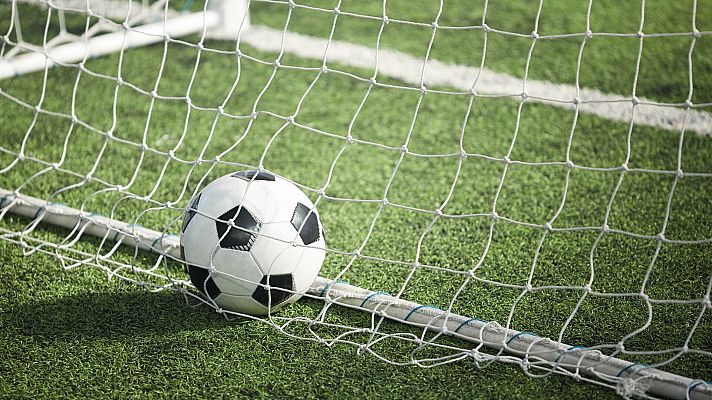 Telediario 1 - Muere un niño de 12 años en Bizkaia tras recibir una balonazo