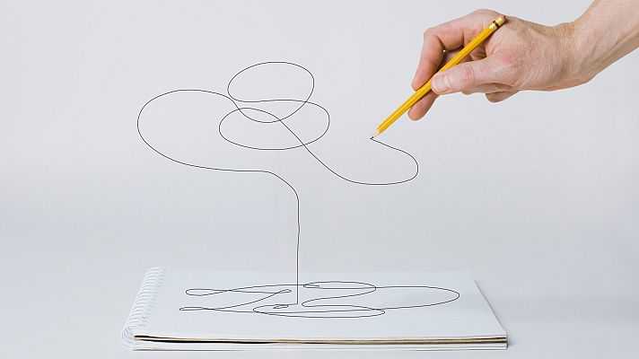 Telediario 2 - 'Dibujo, luego pienso': un libro para perder el medio a dibujar