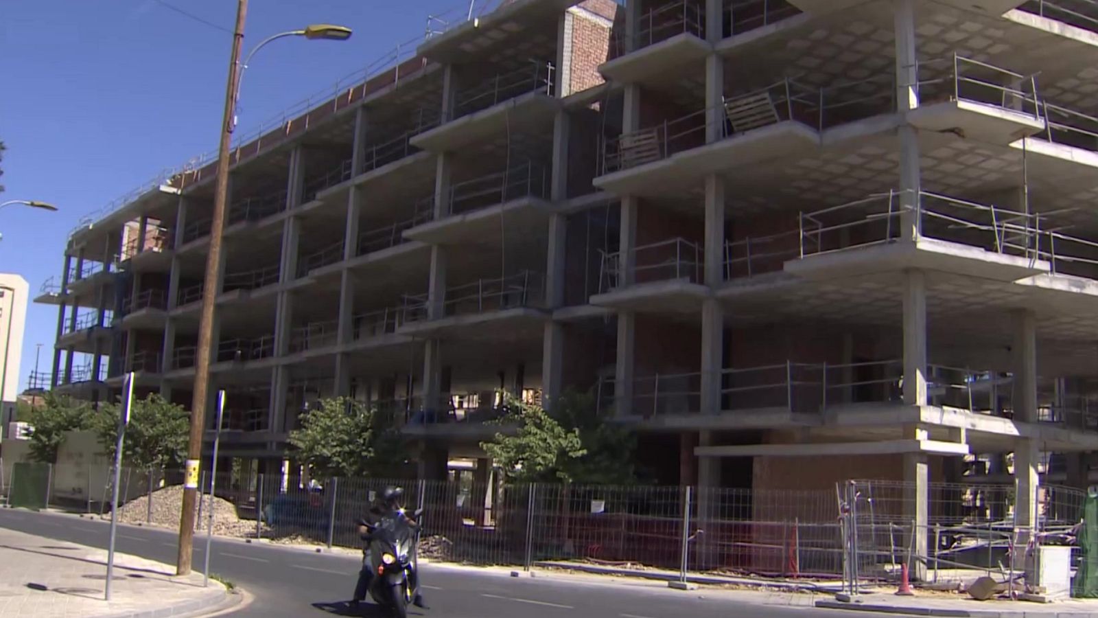 Telediario - 8 horas - 18/04/23 - Lengua de signos - ver ahora