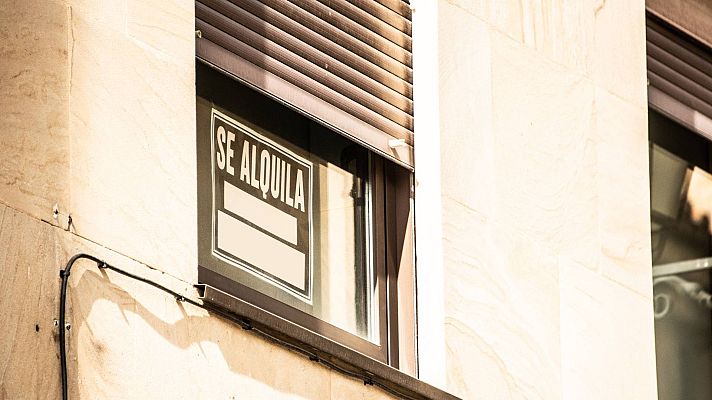 Economía en 24 horas - La entrega de 50.000 viviendas de la Sareb para el alquiler social: "Se trata de una demanda histórica"