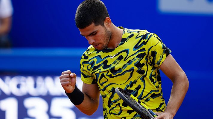 Telediario 2 - El debut de Alcaraz, el adiós de Feliciano y un puntazo de Casper Ruud, en nuestro resumen en vídeo del martes en el Godó