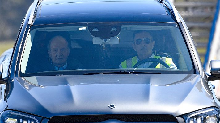 La hora de La 1 - Juan Carlos I aterriza en Vigo y viaja a Sanxenxo en su segunda visita a España tras su marcha a Abu Dabi