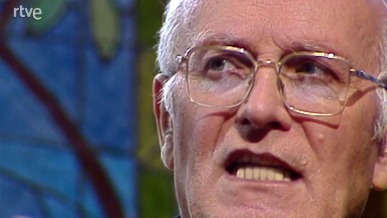 Cerca de ti - Elías Yanes - Cerca de ti (Biografía) | Ver