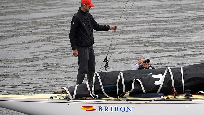 Informativo 24h - El rey Juan Carlos sale a navegar en Sanxenxo