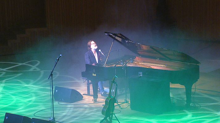 L'informatiu - Comunitat Valenciana - Rufus Wainwright, en solitari al Palau de Les Arts